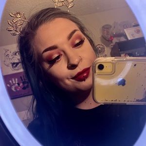 Meet your Posher, Brooke